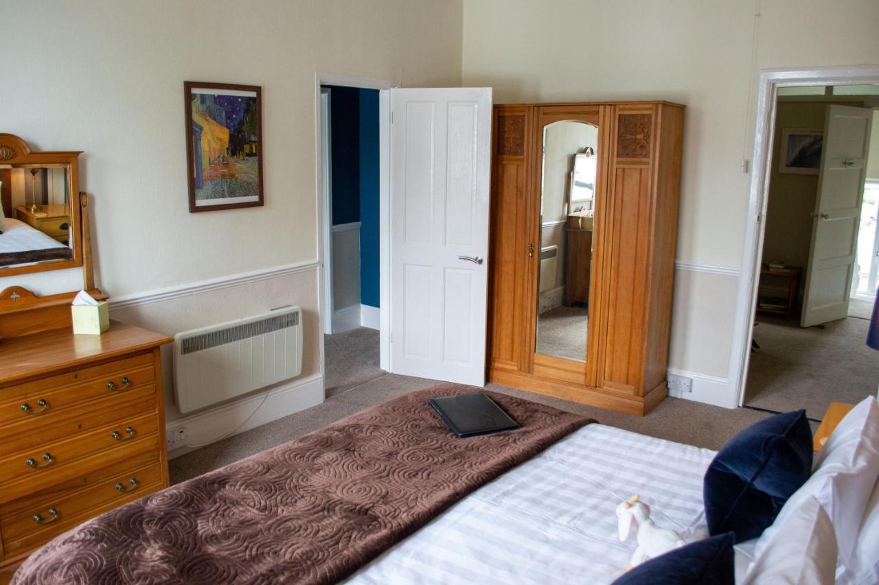 Castle Hill Guest House Lynton Esterno foto
