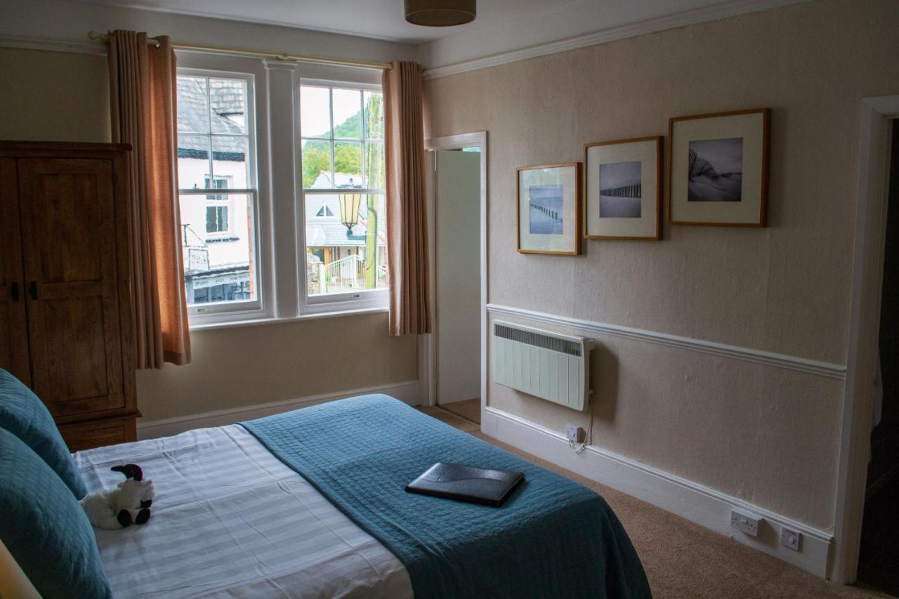 Castle Hill Guest House Lynton Esterno foto