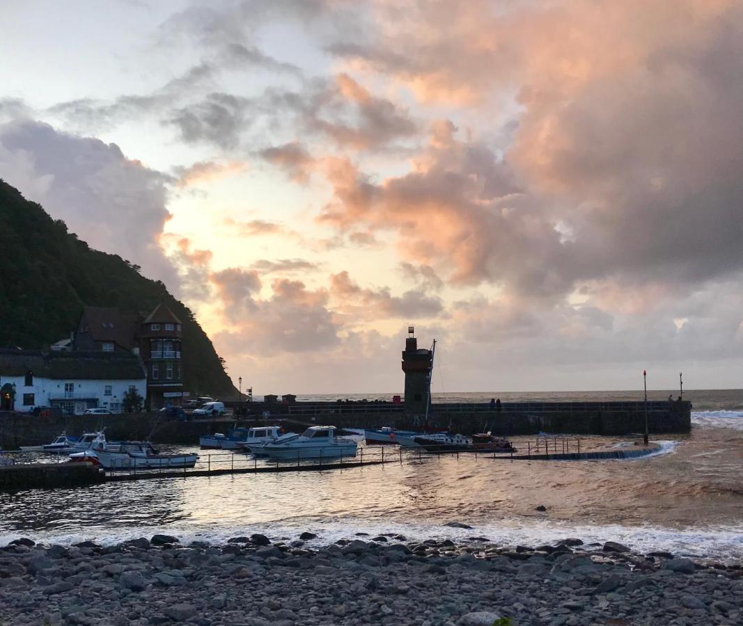 Castle Hill Guest House Lynton Esterno foto