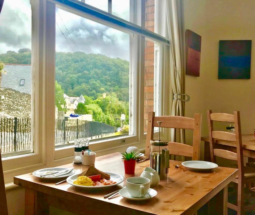 Castle Hill Guest House Lynton Esterno foto